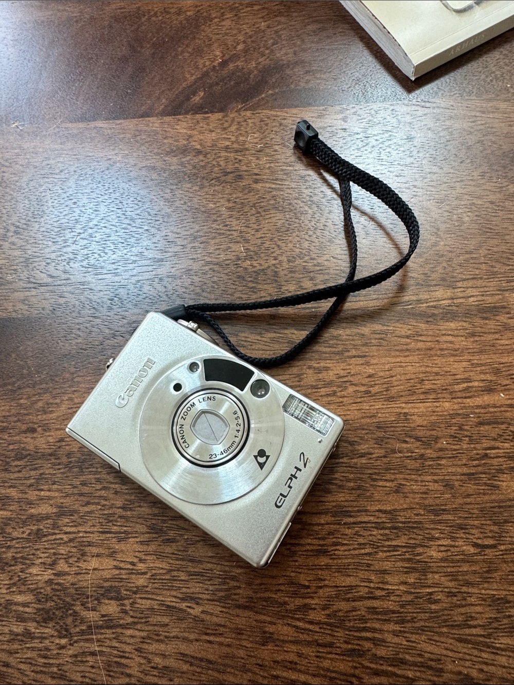 Canon Elph 2 Silver Compact Point-and-Shoot  Camera with Wrist Strap